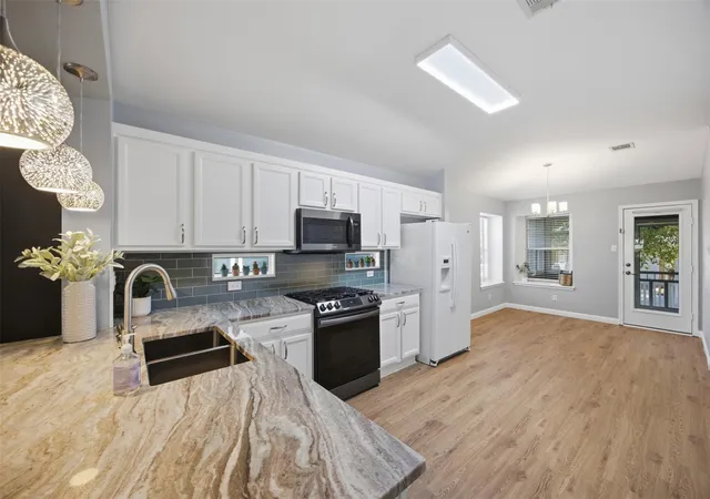 3rd image of 945 King Cotton Ln, Round Rock, TX 78664 | MLS# 4210110