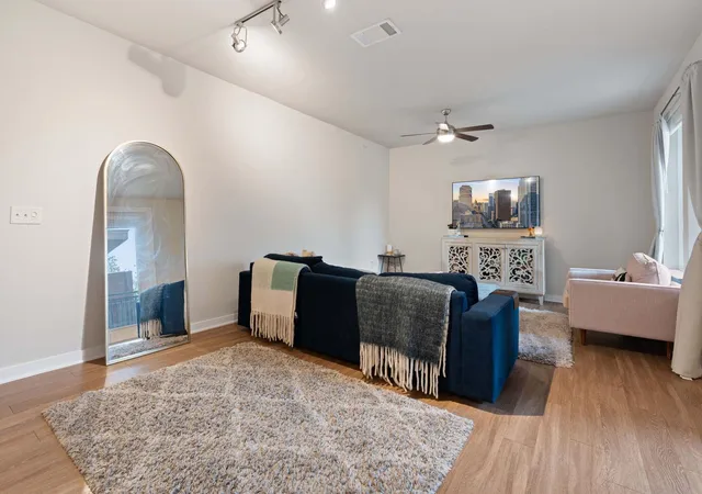 5th image of 1900 Barton Springs Rd #5031, Austin, TX 78704 | MLS# 6777479