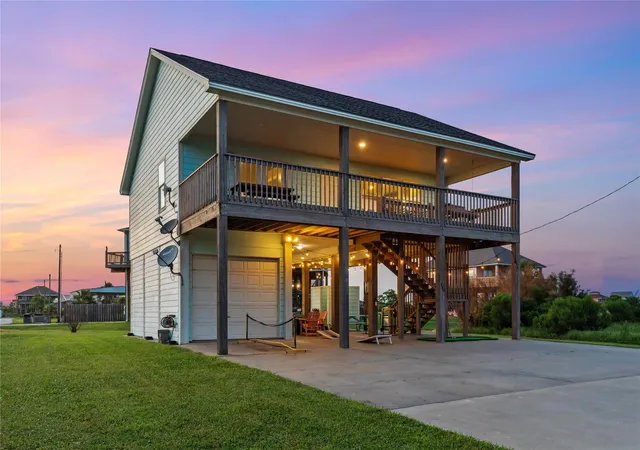 Photo 2 of Single family home for sale at 157 Verdia Dr, Crystal Beach, TX 77650 | MLS# 3427337 | Listing updated on 2026-09-24