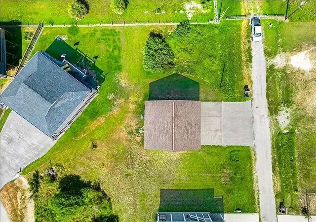 38th image of 157 Verdia Dr, Crystal Beach, TX 77650 | MLS# 3427337