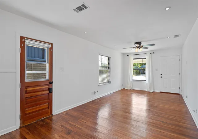 Photo 4 of Single family home for sale at 7808 Northwest Dr, Austin, TX 78757 | MLS# 5452179 | Listing updated on 2026-10-08