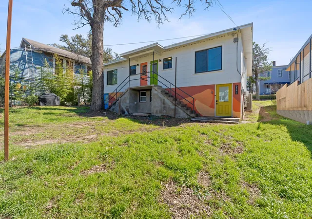 Photo 4 of House for sale at 614 Highland Ave, Austin, TX 78703 | MLS# 6572254 | Listing updated on 2026-10-26