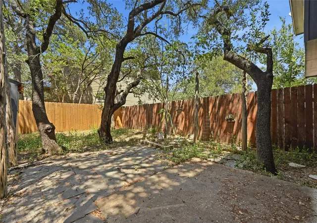 Photo 2 of Single family home for sale at 36 Deer Ridge Rd, Wimberley, TX 78676 | MLS# 4879129 | Listing updated on 2026-09-28
