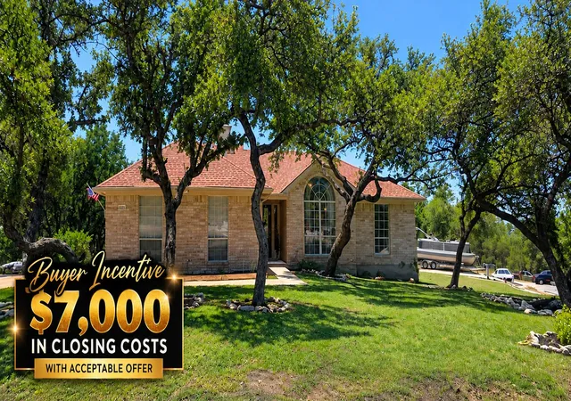 Photo 1 of Single family home for sale at 21105 Newport Cv, Lago Vista, TX 78645 | MLS# 7002599 | Listing updated on 2026-10-10