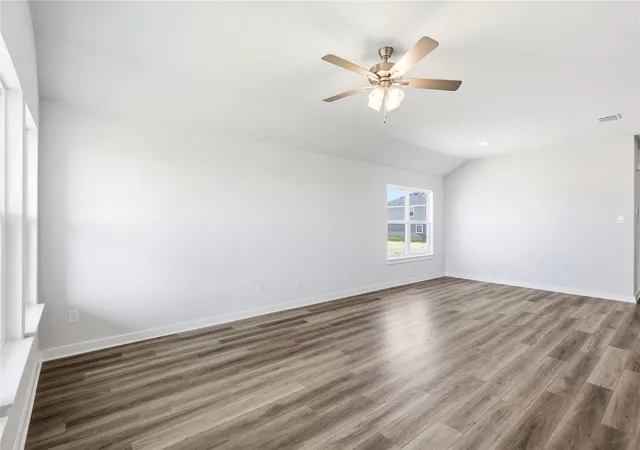 Photo 3 of Single family home for sale at 709 Red Wolf Dr, Jarrell, TX 76537 | MLS# 1080603 | Listing updated on 2026-10-25
