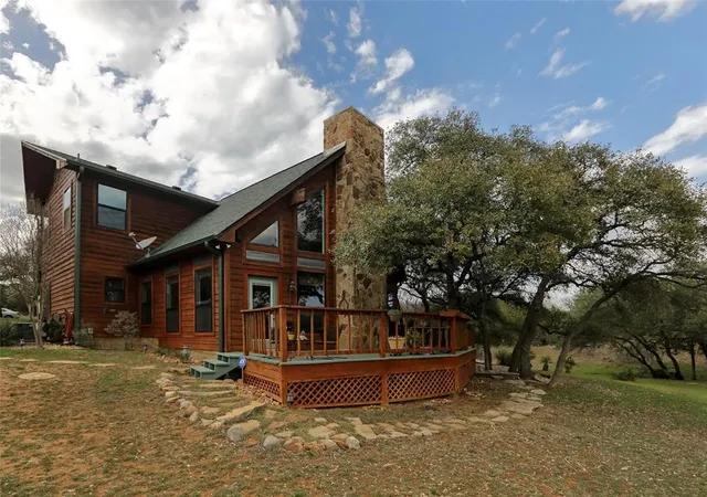 Photo 3 of Single family home for sale at 601 Echo Dr, Spicewood, TX 78669 | MLS# 6783310 | Listing updated on 2026-08-24