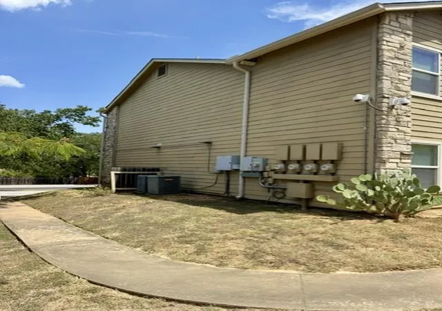Photo 3 of Sale Pending at 7311 Oak Meadow Dr, Austin, TX 78736 | MLS# 7248393 | Listing updated on 2026-08-30