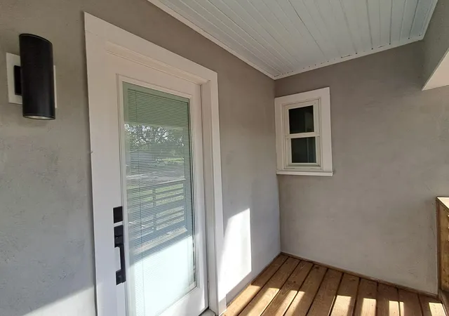 2nd image of 202 Jones St, Smithville, TX 78957 | MLS# 5927287