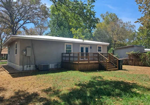 21st image of 202 Jones St, Smithville, TX 78957 | MLS# 5927287