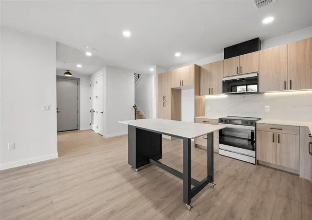 2nd image of 634 Central Pkwy #1205, New Braunfels, TX 78130 | MLS# 3104702