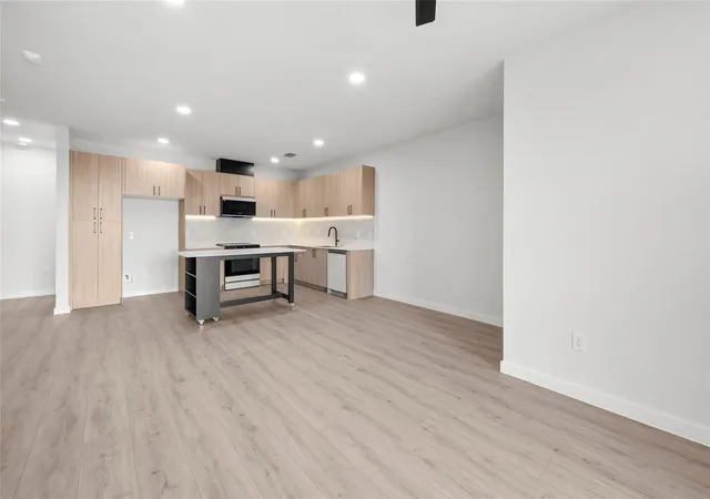 5th image of 634 Central Pkwy #1205, New Braunfels, TX 78130 | MLS# 3104702