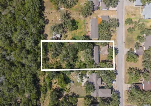 13th image of 125 Live Oak Dr, Cedar Creek, TX 78612 | MLS# 8448360