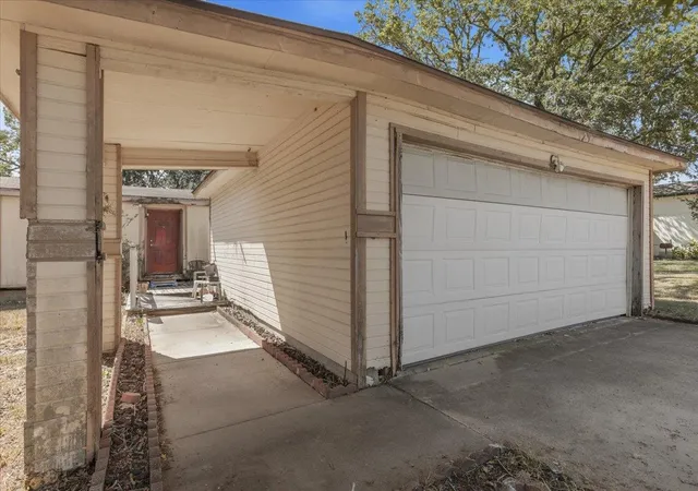 4th image of 125 Live Oak Dr, Cedar Creek, TX 78612 | MLS# 8448360