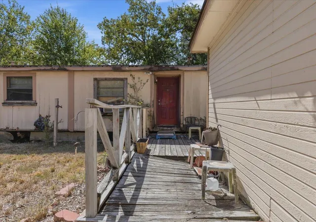 5th image of 125 Live Oak Dr, Cedar Creek, TX 78612 | MLS# 8448360