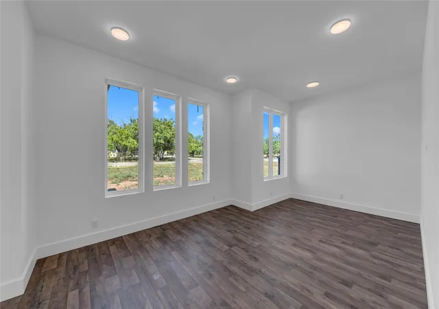 5th image of 515 Sun Ray, Horseshoe Bay, TX 78657 | MLS# 7746186