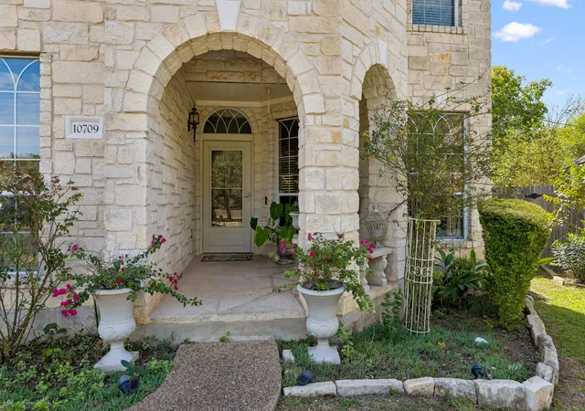 Photo 2 of Single family home for sale at 10709 Trophy Cv, Austin, TX 78748 | MLS# 3017158 | Listing updated on 2026-10-27