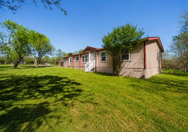 2nd image of 381 Fm 86 #a, Red Rock, TX 78662 | MLS# 2834904