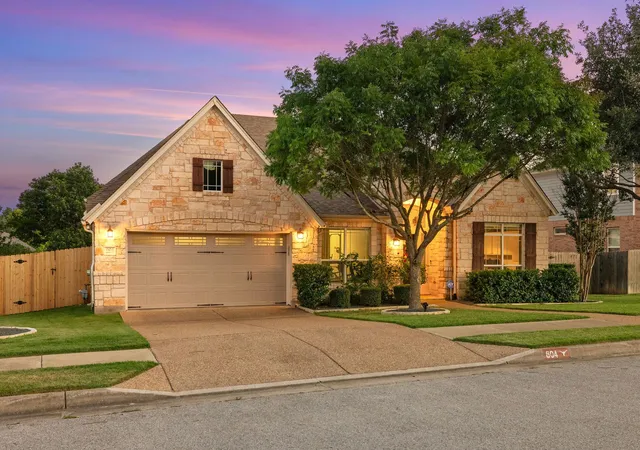 Photo 3 of Single family home for sale at 604 Navigator Dr, Austin, TX 78717 | MLS# 2597216 | Listing updated on 2026-09-06