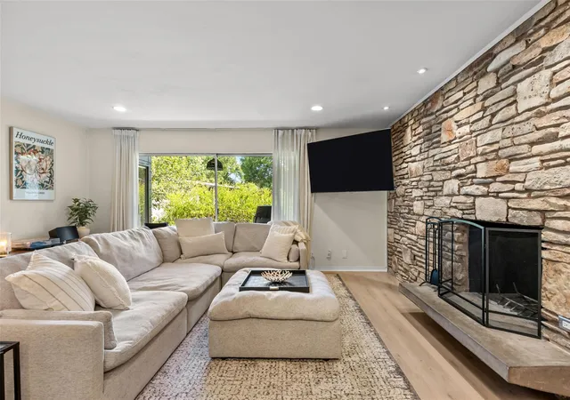 Photo 2 of Condo for sale at 1304 Mariposa Dr #132, Austin, TX 78704 | MLS# 6016213 | Listing updated on 2026-09-03