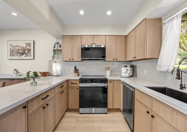 Photo 3 of Condo for sale at 1304 Mariposa Dr #132, Austin, TX 78704 | MLS# 6016213 | Listing updated on 2026-10-05