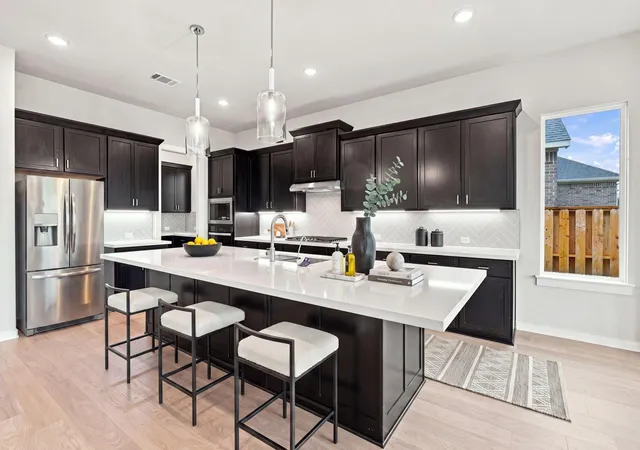 Photo 4 of Single family home for sale at 1121 Ellensburg Dr, Georgetown, TX 78633 | MLS# 6055533 | Listing updated on 2026-10-27