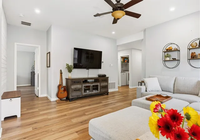 4th image of 2712 Hearthsong Loop, Round Rock, TX 78665 | MLS# 1721206