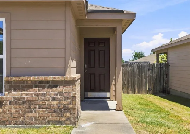4th image of 360 Farmer Ln, Jarrell, TX 76537 | MLS# 2265944