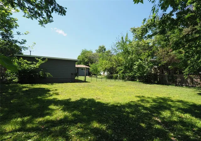 14th image of 4711 Bull Creek Rd, Austin, TX 78731 | MLS# 2210492