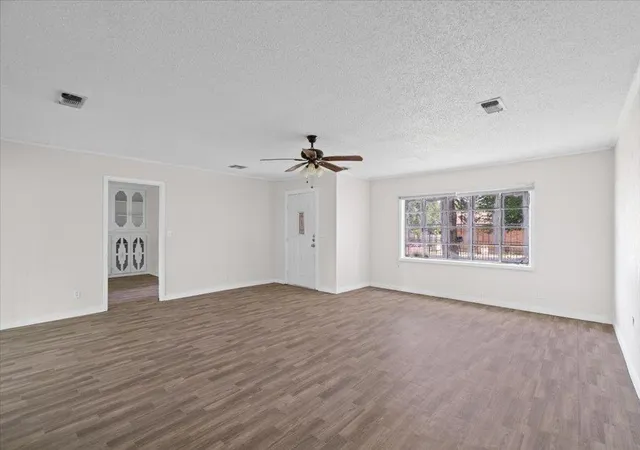 Photo 3 of Single family home for sale at 103 W Beaumont, Thrall, TX 76578 | MLS# 6216319 | Listing updated on 2026-10-07