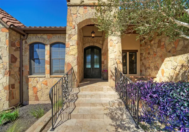Photo 2 of Single family home for sale at 4212 Myrtle Beach Dr, Austin, TX 78738 | MLS# 2916137 | Listing updated on 2026-10-07