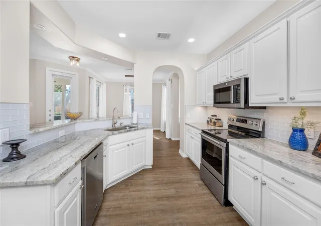 3rd image of 11603 Ladera Vis Dr, Austin, TX 78759