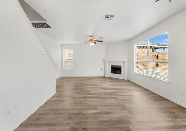 Photo 3 of Single family home for sale at 122 Plumbago Cv, Buda, TX 78610 | MLS# 3580918 | Listing updated on 2026-08-29