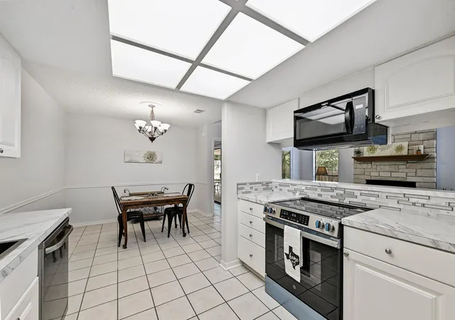 Photo 3 of Multi family home for sale at 275 Mooring Circle Units A&b, Lakeway, TX 78734 | MLS# 1326058 | Listing updated on 2026-08-25