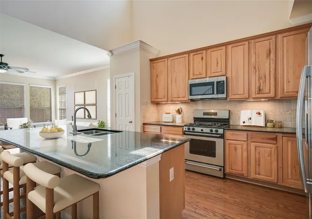 3rd image of 6715 Windrift Wy, Austin, TX 78745