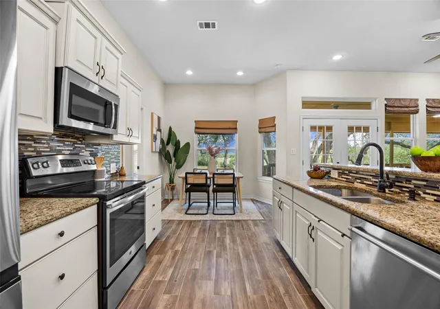 Photo 4 of Single family home for sale at 10409 Little Crk Cir, Dripping Springs, TX 78620 | MLS# 9084366 | Listing updated on 2026-09-06