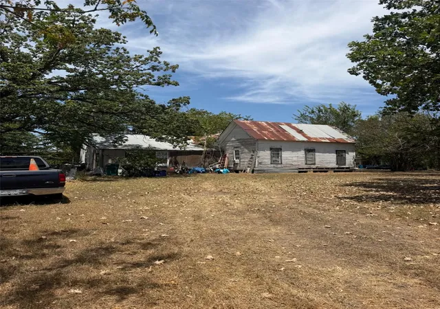 Photo 2 of Sale Pending at 506 S Avenue C, Elgin, TX 78621 | MLS# 9260394 | Listing updated on 2026-09-08