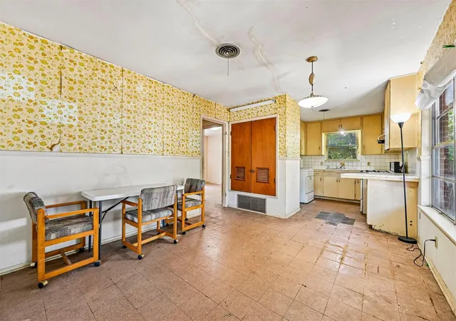 Photo 4 of Single family home for sale at 5107 Brookdale Ln, Austin, TX 78723 | MLS# 7574029 | Listing updated on 2026-10-06
