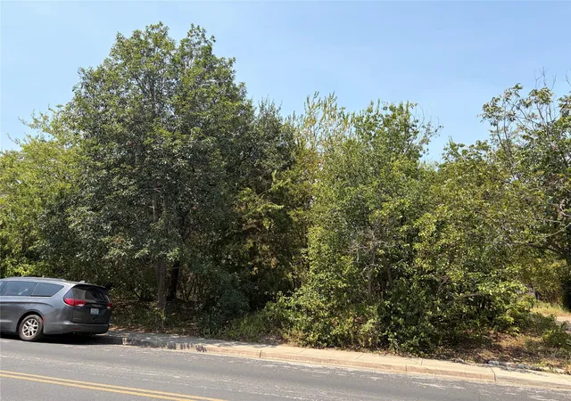 Photo 4 of Land for sale at 2006 Travis Heights Blvd, Austin, TX 78704 | MLS# 2039684 | Listing updated on 2026-08-26