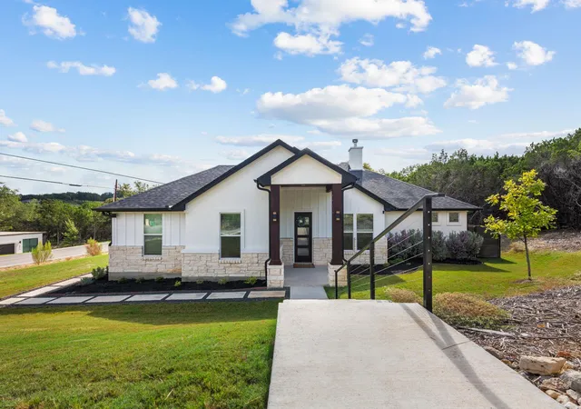 Photo 1 of Single family home for sale at 20901 Oak Dale Dr, Lago Vista, TX 78645 | MLS# 3056103 | Listing updated on 2026-09-01