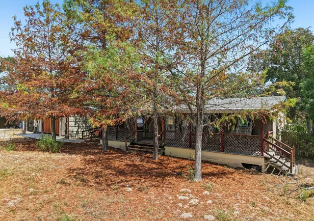 Photo 3 of Manufactured home for sale at 664 Hidden Oaks Dr, Elgin, TX 78621 | MLS# 1825804 | Listing updated on 2026-09-04