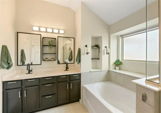 Photo 4 of Sale Pending at 227 Biscayne Bay Bnd, Kyle, TX 78640 | MLS# 6629499 | Listing updated on 2026-09-22
