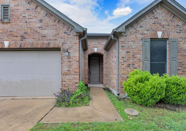 Photo 2 of Single family home for sale at 5928 Pescia St, Round Rock, TX 78665 | MLS# 7106079 | Listing updated on 2026-09-28