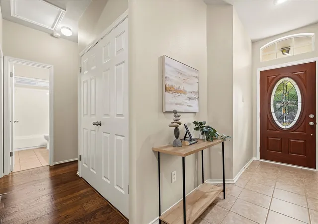 Photo 4 of Single family home for sale at 11512 Shadow Crk Dr, Manor, TX 78653 | MLS# 7332194 | Listing updated on 2026-10-08