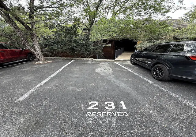 Photo 4 of Condo for sale at 4711 Spicewood Springs Rd #164, Austin, TX 78759 | MLS# 6366443 | Listing updated on 2026-08-27