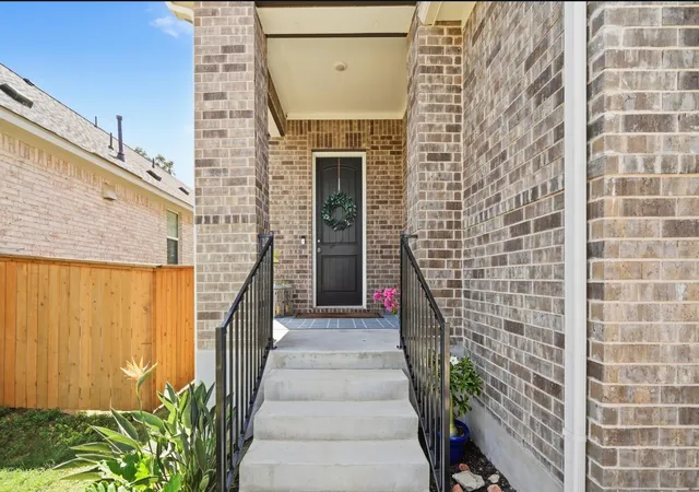 Photo 3 of Single family home for sale at 524 Possumhaw Ln, San Marcos, TX 78666 | MLS# 9797651 | Listing updated on 2026-10-08