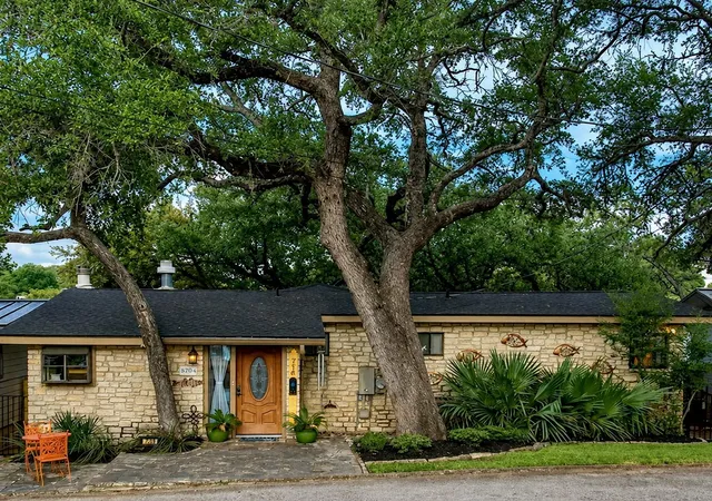 Photo 3 of Single family home for sale at 716 Sunrise Ave, Sunrise Beach, TX 78643 | MLS# 7062383 | Listing updated on 2026-09-06