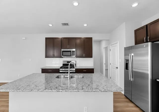 Photo 4 of Single family home for sale at 166 Jake Pine Dr, Buda, TX 78610 | MLS# 5860368 | Listing updated on 2026-10-10
