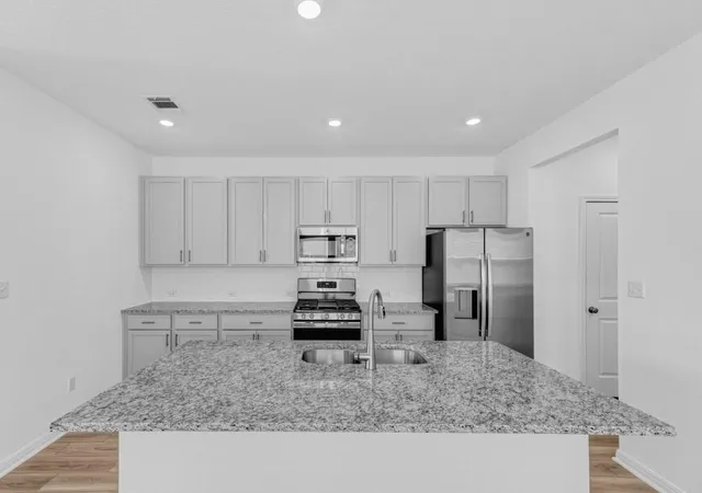 Photo 4 of Single family home for sale at 158 Jake Pine Dr, Buda, TX 78610 | MLS# 6712124 | Listing updated on 2026-10-10