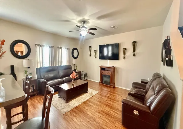 3rd image of 18309 Windtree Ln, Elgin, TX 78621 | MLS# 4544336