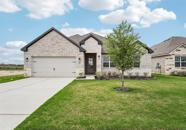 Photo 1 of Sale Pending at 501 W Luna Blue Ln, Jarrell, TX 76537 | MLS# 4807747 | Listing updated on 2026-08-31